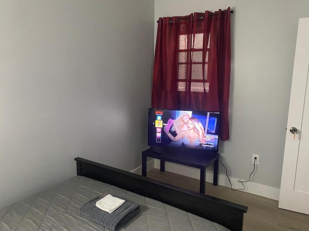 Stylish Room 8Mins To Newark Airport Exterior photo